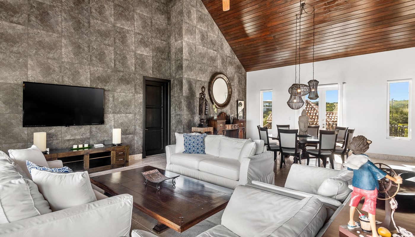 Luxury Villa — image 3